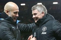 Pep Guardiola động viên HLV MU Solskjaer trước trận cầu 'sinh tử'