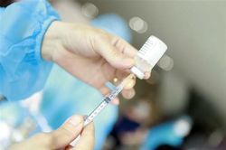 TP.HCM: Giải đáp vấn đề tiêm vaccine cho trẻ em và kinh doanh ăn uống