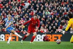 Salah đứt mạch ghi bàn, Liverpool bị cầm hòa dù dẫn trước 2 bàn