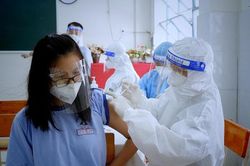 Sở Y tế TP.HCM giải đáp về tiêm vaccine phòng COVID-19 cho trẻ em