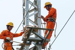 ĐBQH nêu mâu thuẫn 'điện dư nhưng dùng càng nhiều giá càng tăng'