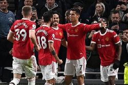 ĐIỂM NHẤN Tottenham 0-3 MU: Solskjaer dũng cảm thay đổi, chiến thắng của Ronaldo
