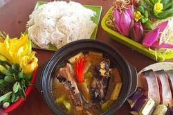 'Những bông hoa trời cho' chỉ mỗi năm 1 vụ nhưng là những món ăn ngon ngọt miễn chê, đã thế còn đẹp rực rỡ cả mâm cơm đặc sản