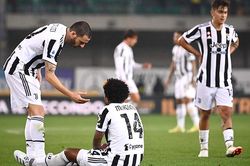 Juventus thua liền 2 trận: Đống hoang phế sau lưng Ronaldo