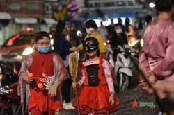 Hà Nội rực rỡ sắc màu đêm hội Halloween