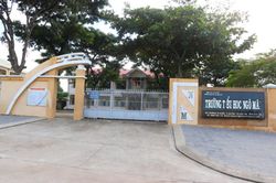 An Khê: Hai trường học thu sai nhiều khoản