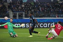 MU phải loại 3 cầu thủ để thắng derby với Man City