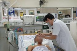 Ngộ độc, tử vong vì rượu bia không rõ nguồn gốc