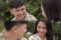 Dân mạng 'soi kĩ' loạt khoảnh khắc ngọt ngào của Hoài Lâm cùng người mới trong MV