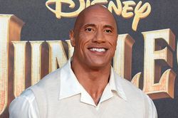 The Rock cam kết không dùng súng thật trên phim trường
