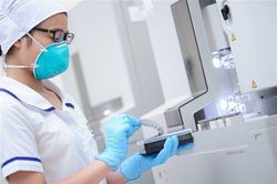 Nghi vợ ngoại tình, cho con trai xét nghiệm ADN thì phát hiện sự thật kinh thiên động địa