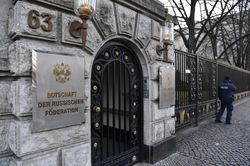 Điệp viên tử vong bên ngoài Đại sứ quán Nga ở Berlin