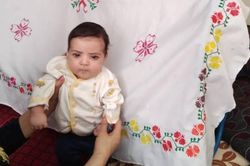 Em bé được trao cho lính Mỹ tại sân bay ở Afghanistan vẫn mất tích
