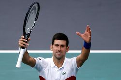 Djokovic phá kỷ lục kết thúc năm ở ngôi số một thế giới