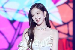 Những idol Hàn có bờ vai móc áo chuẩn đẹp, giữa dàn mỹ nhân chỉ có duy nhất 1 nam thần