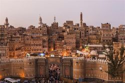 Những tòa nhà chọc trời bằng bùn giữa lòng Yemen