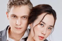 Tình yêu cục súc khiến MXH 'điên đảo' của cô giáo Việt và 'học trò' ngoại quốc: Lần đầu ra mắt, bố mẹ vợ đặt câu hỏi khiến chàng rể 'ngã ngửa'!