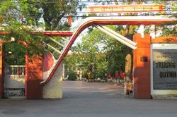 Nam sinh trường THPT rơi từ tầng 3 xuống đất tử vong sáng Chủ nhật