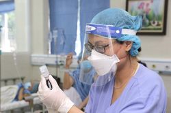 Tỷ lệ nhà giáo, nhân viên trường học tiêm đủ liều vaccine Covid-19 còn thấp