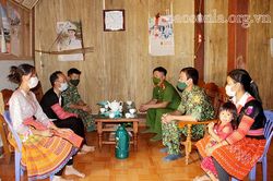 'Ngọn lửa' dưới chân núi Pha Luông