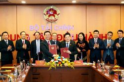 Bộ Tài chính ký kết thỏa thuận phối hợp công tác với Bộ Thông tin và Truyền thông