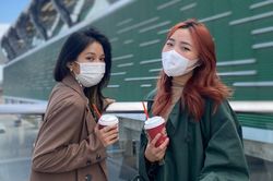 Giới trẻ đi tàu Cát Linh: 'Bõ công chờ 10 năm để trải nghiệm'