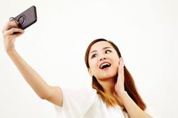 'Sống ảo thôi, bên ngoài nhìn ghê lắm!'