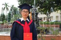 'Lỡ duyên' với Học viện Cảnh sát, nữ sinh 9x tốt nghiệp thủ khoa ngành Luật