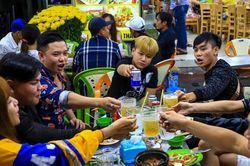 Đề xuất tất cả hàng quán TP.HCM được phục vụ đồ uống có cồn
