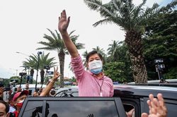 Con trai nhà độc tài Philippines nói con gái ông Duterte ủng hộ mình
