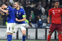 Vòng loại World Cup 2022: Jorginho khiến Ý chia điểm, Harry Kane lập hat-trick cho Anh