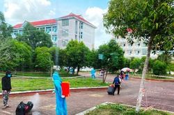 Hậu Giang lập thêm BV dã chiến 1.000 giường; nhiều xã phường Vĩnh Long đổi cấp độ dịch