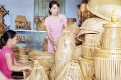 Kinh tế Nông nghiệp - Nông thôn Làm trung gian thì tốt nhưng lớn mạnh thì khó