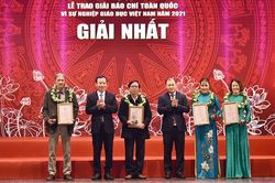 Trao Giải Báo chí toàn quốc vì sự nghiệp giáo dục năm 2021