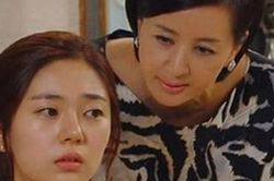 Chồng cặp bồ, nàng dâu cay đắng vì bị mẹ chồng đổ lỗi: 'Ngoài kia bao nhiêu người sao chỉ có chồng con ngoại tình?'