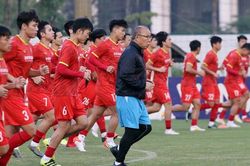 Bóng đá Việt Nam hôm nay: HLV Park Hang Seo xốc lại tinh thần đội tuyển Việt Nam