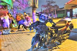 Tông vào trụ điện bên đường, hai thanh niên tử vong
