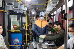 Cấp Căn cước công dân gắn chíp trên xe buýt tại Hà Nội