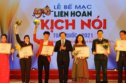 'Liên hoan Kịch nói toàn quốc 2021' trao 102 huy chương cho vở diễn, nghệ sĩ