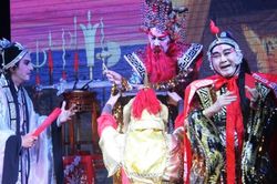 Cải lương 'nghe ngóng' Tết