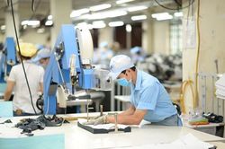 Phục hồi thị trường lao động trong đại dịch: 7 giải pháp cấp bách