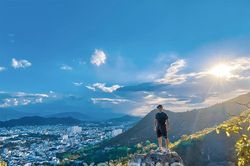 Leo núi Cô Tiên để 'chinh phục' thiên nhiên Nha Trang tuyệt đẹp