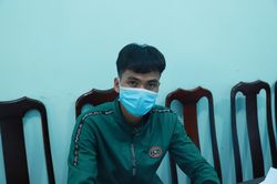 Bố bị chửi, con vác dao trả thù