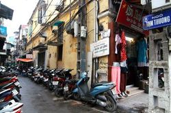 Chung cư cao cấp chào thua, căn hộ cũ trung tâm Hà Nội bán giá giật mình