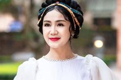 Vẻ rực rỡ đời thực tuổi 52 của NSND Thu Hà 'Lá ngọc cành vàng': Bí quyết đơn giản khiến chị em ngỡ ngàng
