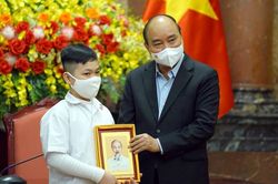 Chủ tịch nước: Không để trẻ em mồ côi nào bị lạc lõng, 'cô độc giữa dòng đời'
