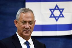 Người giúp việc tại nhà Bộ trưởng Quốc phòng Israel bị cáo buộc tội gián điệp
