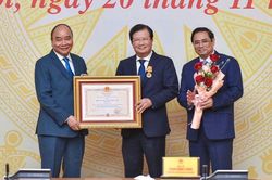 Các thành viên Chính phủ nhiệm kỳ 2016-2021 nhận quyết định nghỉ hưu