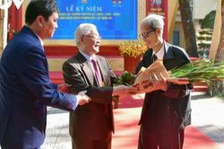 'Bài học đầu tiên em khắc ghi'…
