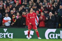 Kết quả bóng đá hôm nay 21/11: Liverpool 'làm gỏi' Arsenal
